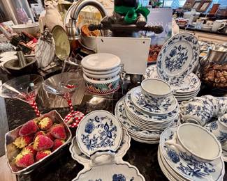 Blue Danube Dish set 10 cups, 10 saucers, 1 berry bowl, 7 dinner plates, 6 salad plates, 7 dessert plates, 1 condiment dish and 1 shaker