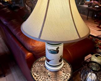 Table lamp with duck motif