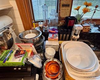 Baking pans, warming tray, pyrex