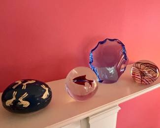 Glass paper weights