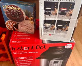 New instapots and fondue pots