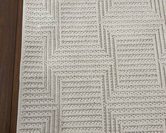 Area rug 5'3" x 7'7" we have two of these rugs Pristine condition