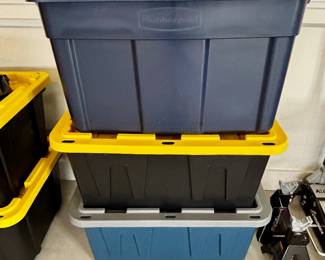 Storage totes