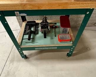 Grizzly benchtop drill press with Grizzly table