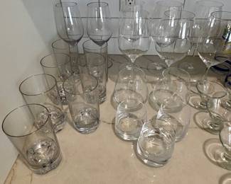 Kitchen glassware and acrylic wares