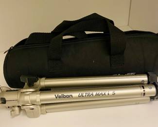 Velbon VE-3 Aluminum tripod designed for cameras and video equipment