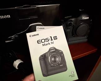 Canon EOS Mark IV 