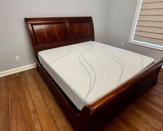 Ethan Allen King Sleigh bed with Tempur-pedic mattress