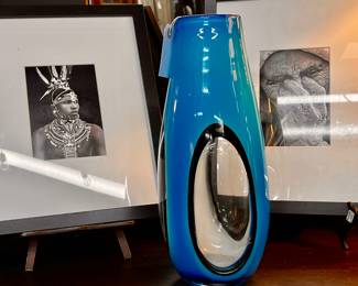 Art glass vase, framed contemporary art/prints 