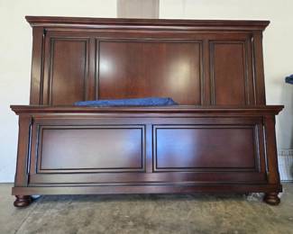 Solid Wood King Head & Foot Boards, side rails and Base for Mattress 