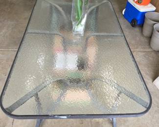 6ft L x 42in W x 28in D 