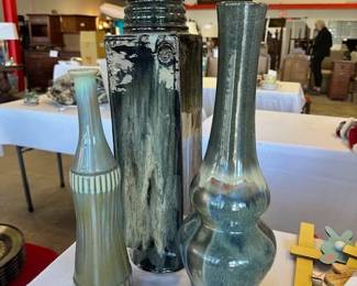 3 Vases