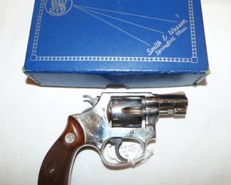 SMITH & WESSON .32 CAL (NEW IN BOX)