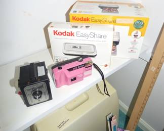 VINTAGE CAMERAS, ETC