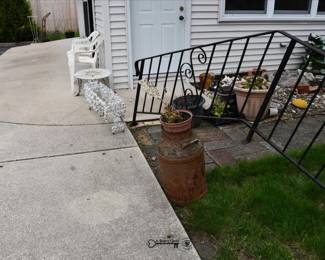 887Back Yard
