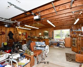 712Garage