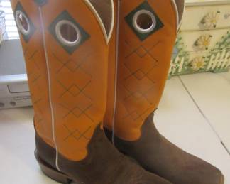Ladies Justin Boots size 9?