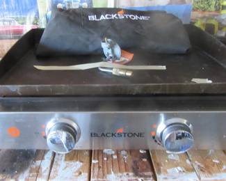 22 inch Blackstone flat top propane grill.