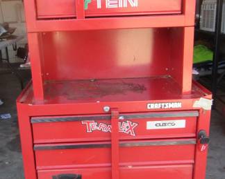 Craftsman multi drawer tool chest.