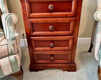 Two-drawer file cabinet.