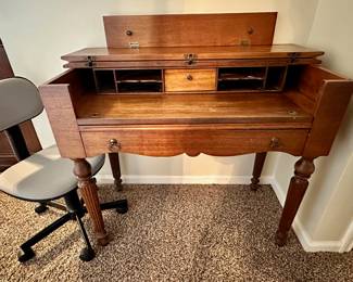 Spinet writing desk.