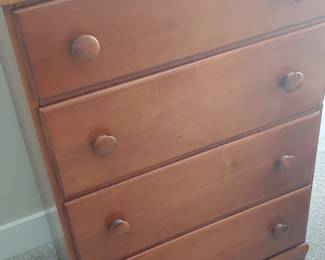 Chest of drawers with four drawers