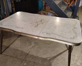 Cool 50s table....