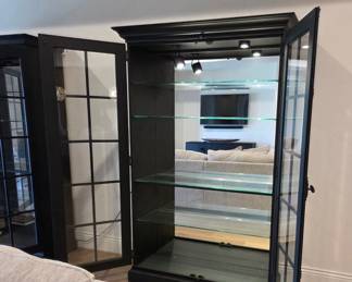 Howard Miller Curio Cabinet Model 670-023