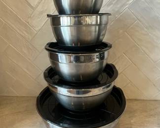 Stainless Steel Mixing Bowl Set with Lids