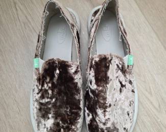 Sanuk Donna Cruz Velvet SlipOn Shoes