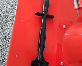 Ariens Deluxe SHO Snow Blower second image