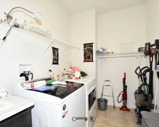 425Laundry Room