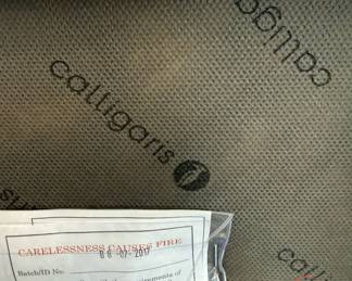 CALLIGARIS Dining Room Table with Cantilever White Leather Chairs