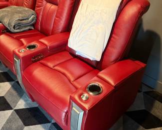 SOUNDSHAKER Powered Leather Theater Seating