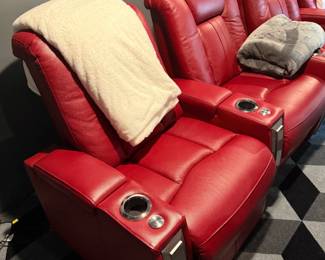 SOUNDSHAKER Powered Leather Theater Seating