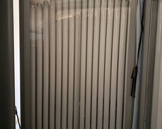 SUNFIRE Upright Tanning Booth