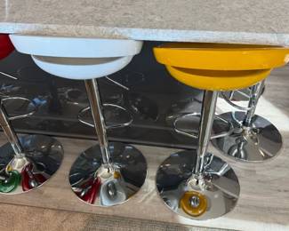 ELAMA Retro Adjustable Bar Stools