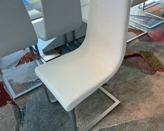 CALLIGARIS Dining Room Table with Cantilever White Leather Chairs