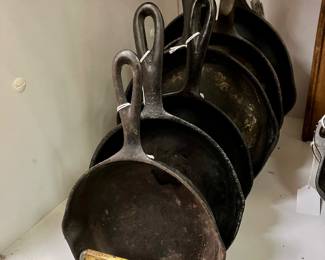 Wagner Ware cast iron skillet display rack 