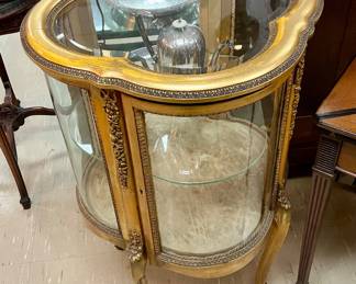 French lemon gilt quatrefoil display cabinet 22” wide, 37.5” tall
