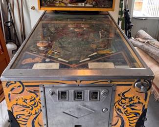 Vintage 1979 Paragon pinball machine