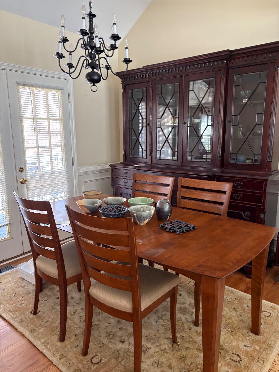 Table and 4 chairs, pictured with leaf 