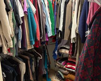 Mostly women’s clothing 