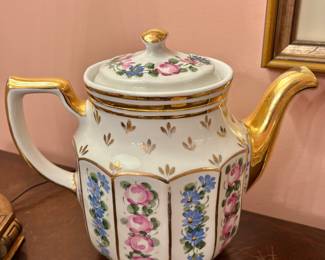 Porcelain Tea Pot