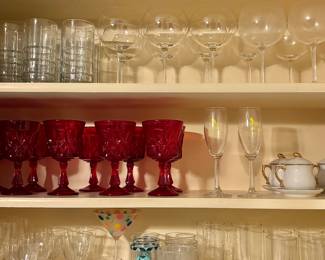 Lots of Kitchen Items