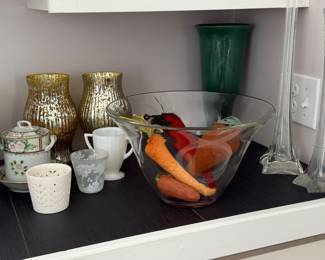 Glass bowl, velvet carrots