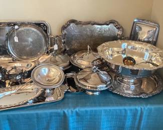 Elegant pieces for dinners, celebrations, weddings and anniversaries - celebrate in style!