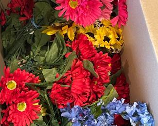 Spring wedding? Lots of flower stems to create your magical setting. Pew flowers are made in fall/Christmas colors. Candle holders are in white and lavender. Before you pay retail - come see us!!