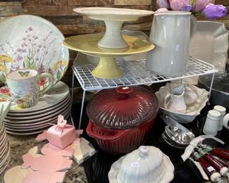 Pottery from Portugual - lovely and classy!