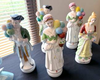 Ceramic figurines